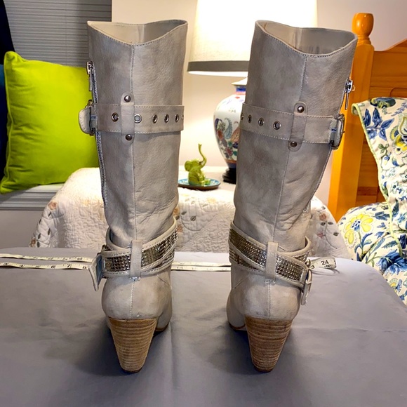 Not Rated Sz 8 Rock-a-Billy, Boots,Off White, Distressed-ISH - Picture 5 of 14